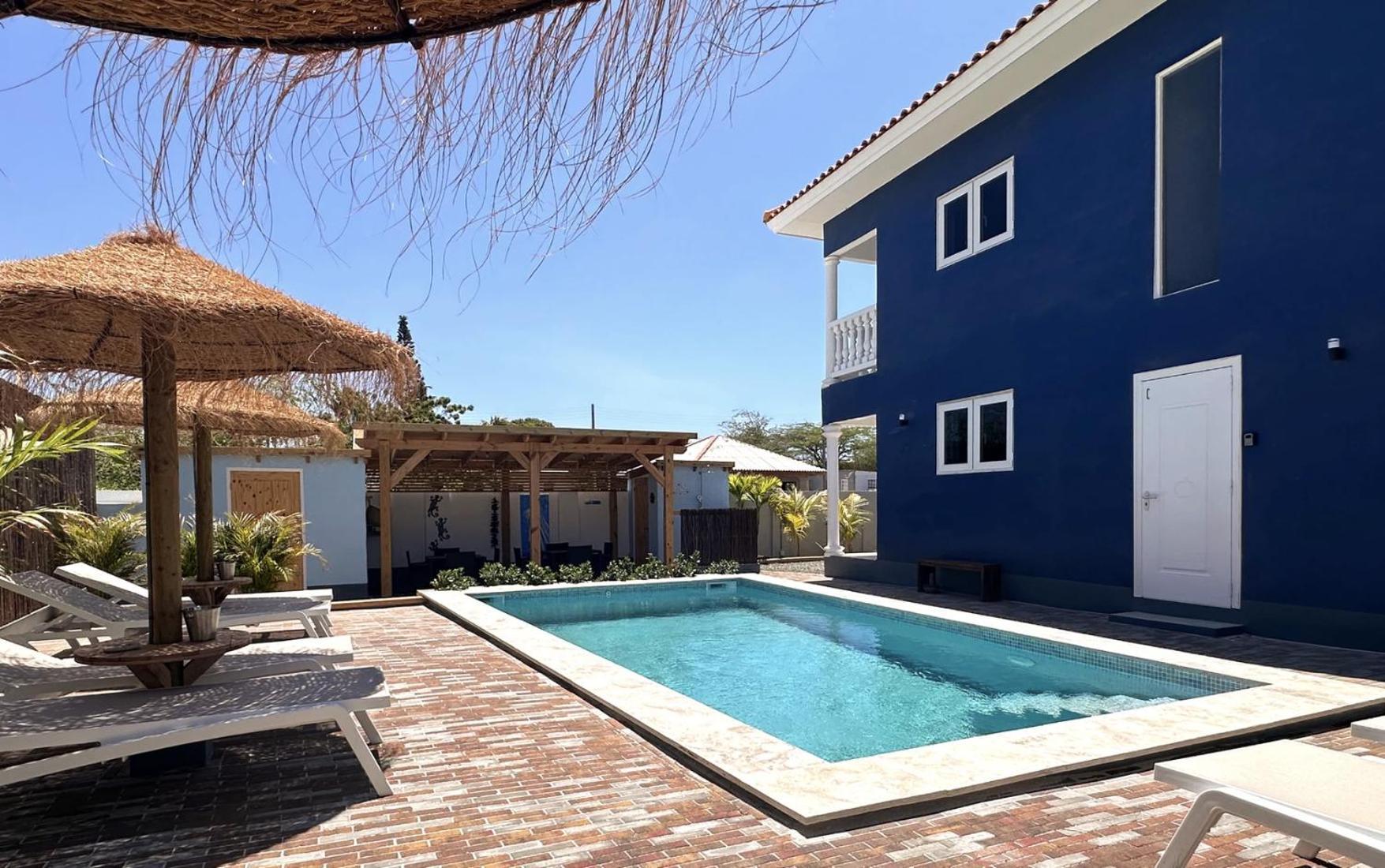 Tiki Blou - Mini Resort Centraal Gelegen Tussen Mambo Beach & Jan Thiel 威廉斯塔德 外观 照片