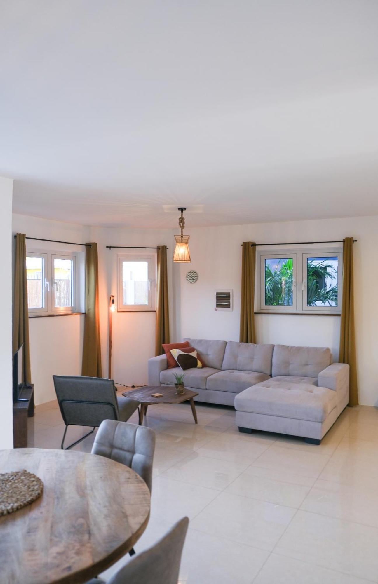 Tiki Blou - Mini Resort Centraal Gelegen Tussen Mambo Beach & Jan Thiel 威廉斯塔德 外观 照片